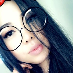 Meet your Posher, Isabel